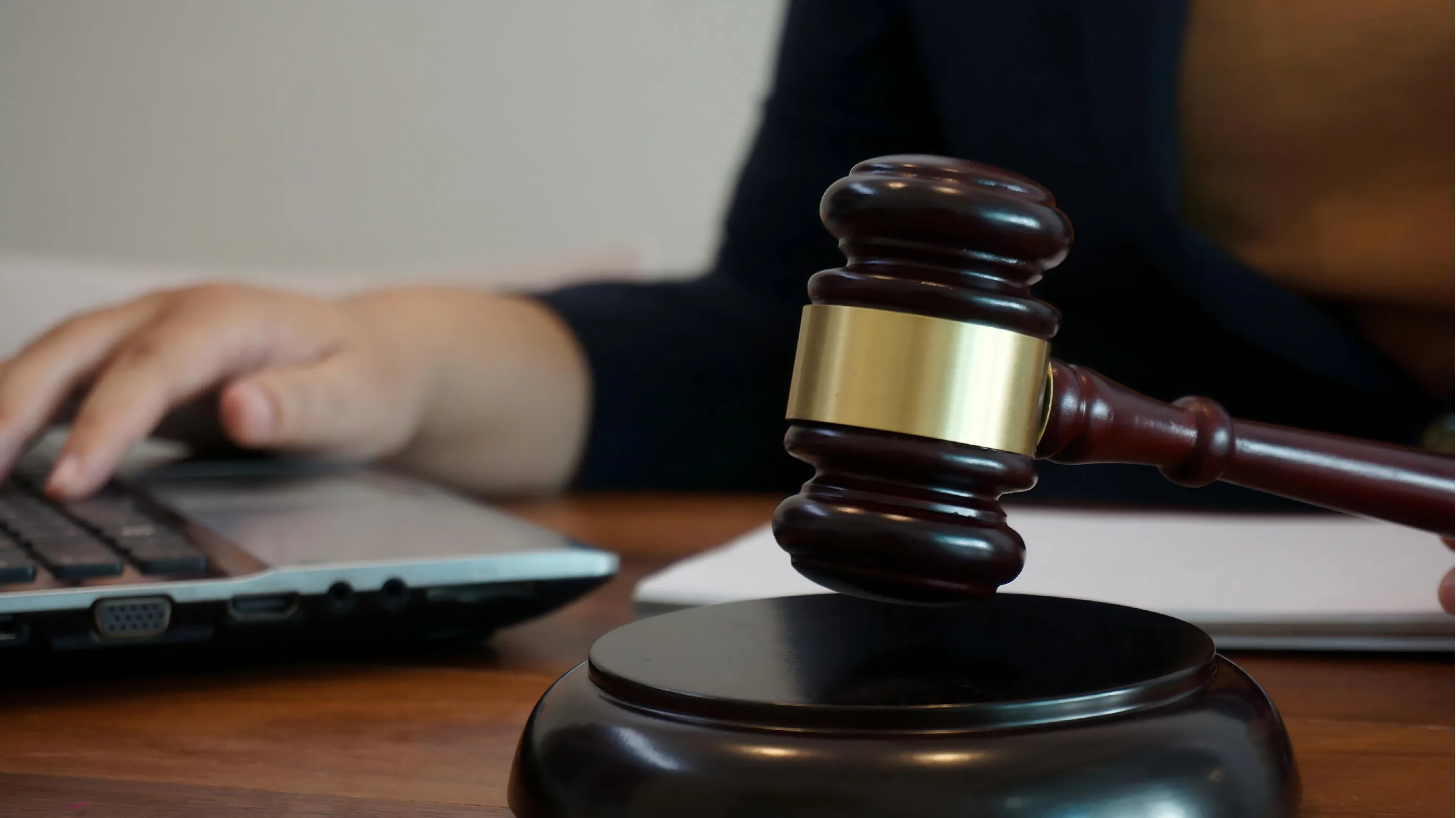 泰国贷款利率法律红线：15%上限、金融机构特权与刑事风险